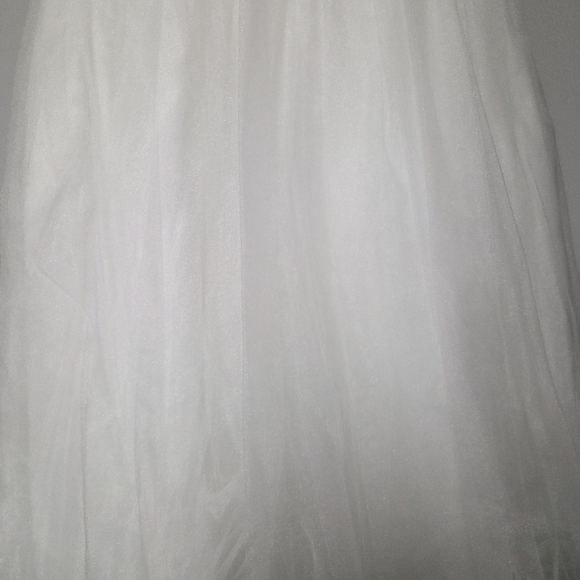 Princess Daliana Communion/Flower Girl Dress With Matching Veil And Fur Cape - Picture 6 of 16